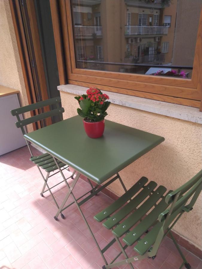 Bed and Breakfast A Due Passi Da San Pietro Rom Exterior foto